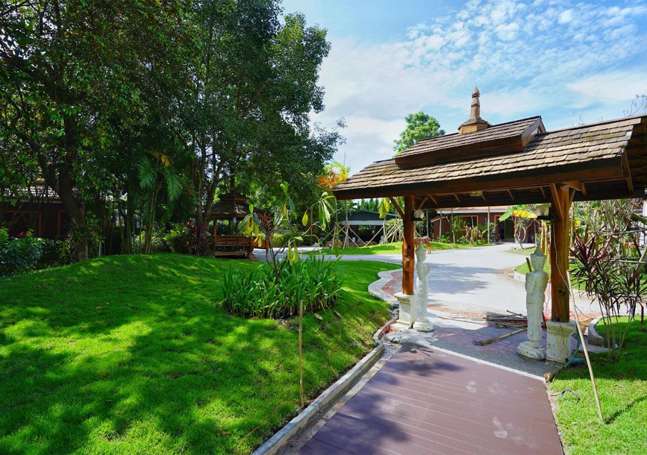 Hotel Lubee Chiang Mai Extérieur photo